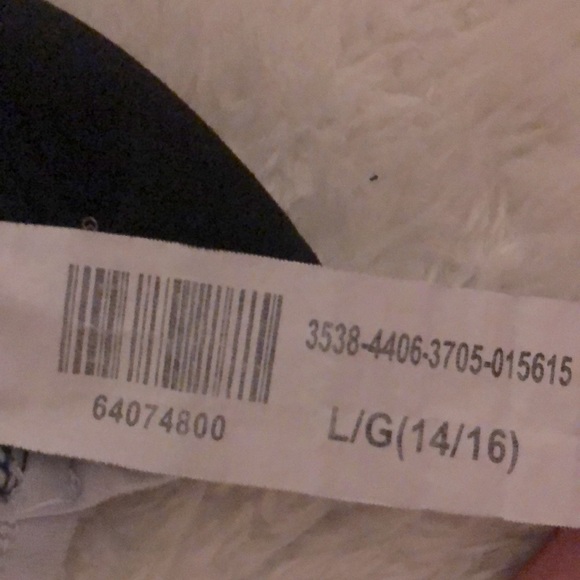 These are great athletic shorts! Perfect for the summer! - Picture 3 of 3